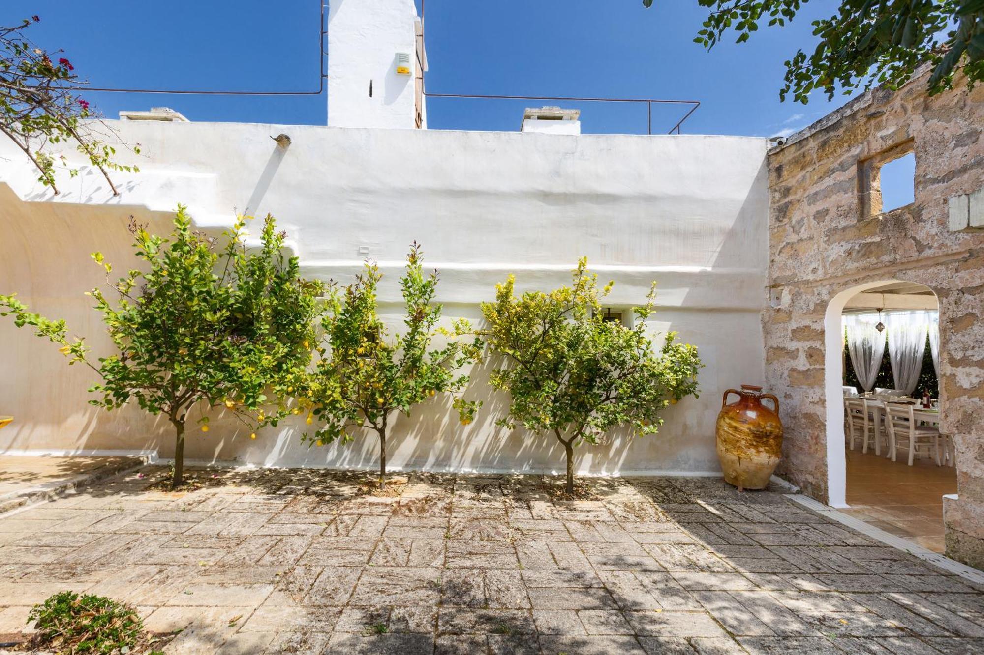 Masseria Li Capperi By Perle Di Puglia Алецио Экстерьер фото